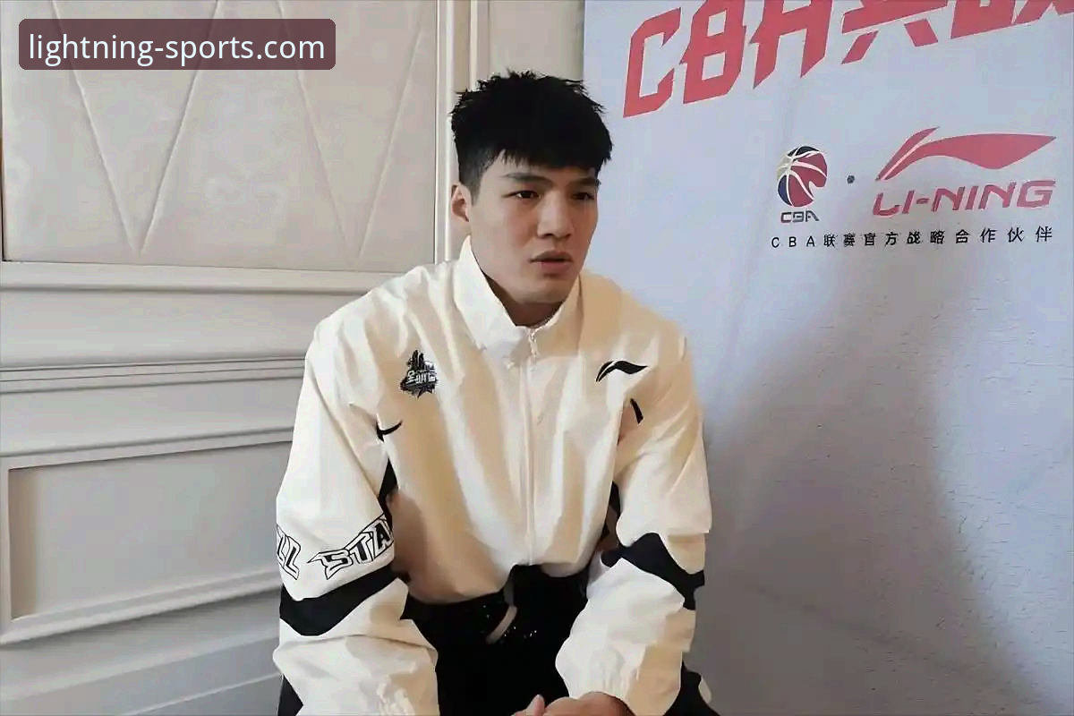 光速体育APP苹果版 陈国豪为何连续两场无缘对阵北控?“回避条款”背后有哪些细节?